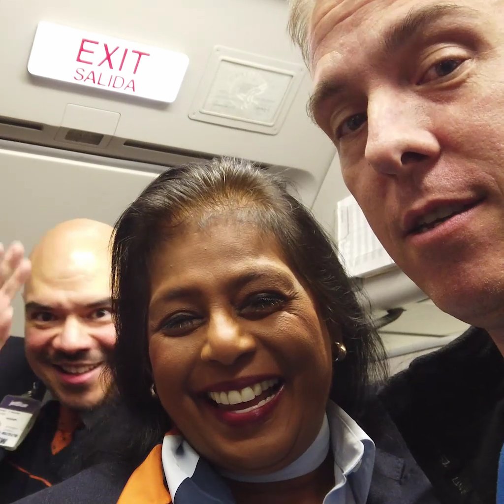 ItsMattGriffith's tweet photo. Orlando-based Joe and Anna made my first @JetBlue flight a pleasant one! Thanks Joe and Anna for being so fantastic on my flight! #JetBlue is really lucky to have you both. #JetBlueRocks #AmazingService #Flights #ThanksJetBlue #Orlando #Bogota #JetBlueFlight #MCO https://t.co/OfX3RuNCj3
