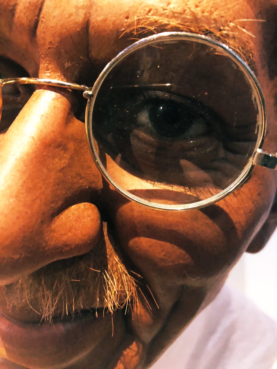 CamzyWilliams's tweet photo. Satisfaction lies in the effort, not in the attainment, full effort is full victory
.
📸 @CamzyWilliams
.
#gandhi #mahatmagandhi #madamtussauds #newyork #manhattan #fun #closeup #waxwork #nyc #bigapple #usa #unitedstates #quote #weeklythoughts #throwbackthursday #throwback https://t.co/lzLI8hjNFX