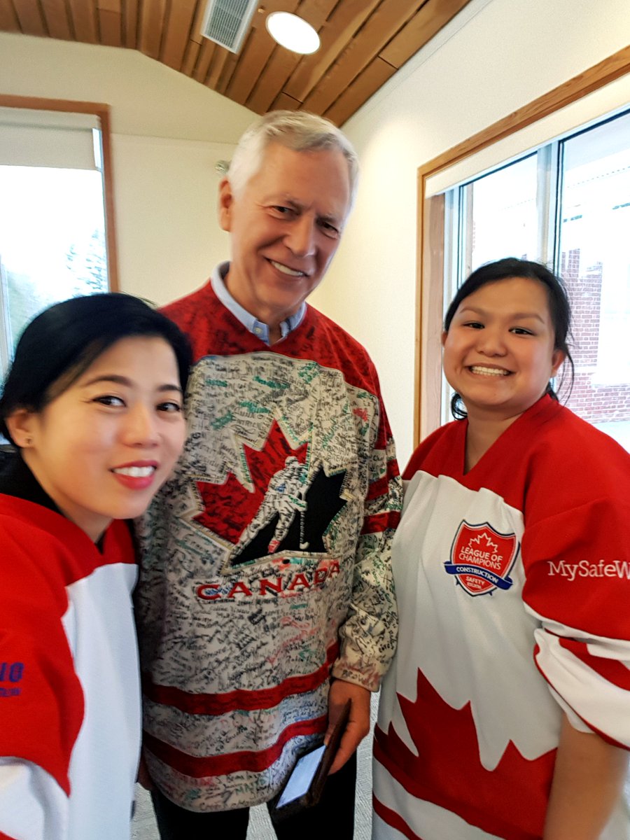 TheLOChampions's tweet image. Marjorie and Liz from the #LeagueofChampions attended #PowellContractingLtd H&amp;amp;S event. Rob Ellis from #MySafeWork did an excellent presentation focusing on the importance of health and safety in the workplace. #safetyexcellence #safetyculture #constructionsafety #healthandsafety