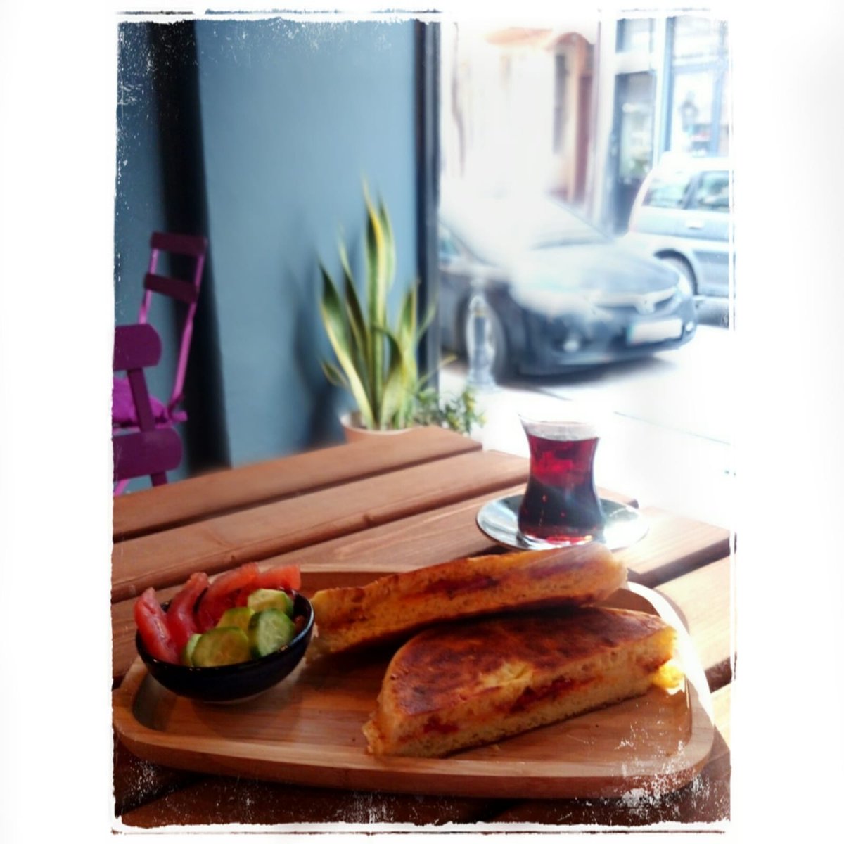 Sabah kahvaltıya gelmez misiniz? #kahvaltı #yeldegirmeni  #coffeegram #instacoffee #coffeeaddict #coffeeshop #coffeelovers #coffeebreak #coffeebean #coffeetime  #coffeehouse #drink #hot #coffee #coffeelove #coffeeart #latte #cappuccino #espresso #mocha #kadıköy