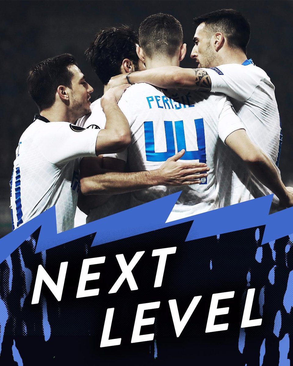 ⌛️ | 90'+2' FINITAAA!
L'Inter si qualifica agli ottavi di finale di @EuropaLeague
11' @vecino
18' @23_Frog
80' #Perisic
87' @MPolitano16
#InterRapid 4⃣➖0⃣