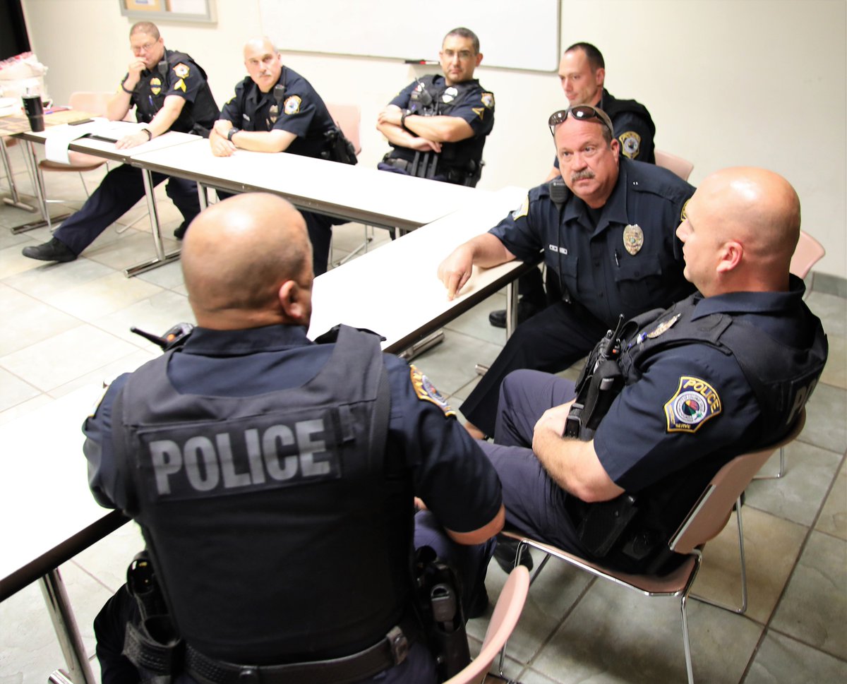 CoconutCreekPD's tweet image. Since @browardschools had a half day today, our outstanding #SchoolResourceOfficers met as a group to go over procedures and best practices in #SchoolSafety. #MyCoconutCreek