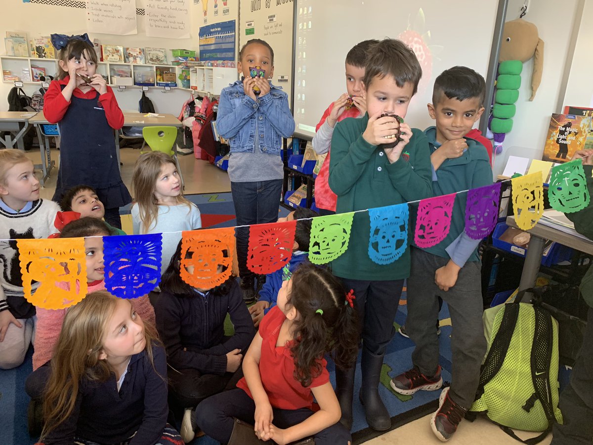 sanchezed_200's tweet photo. Cultural lesson about Mexico . Students interacted with several authentic  musical and cultural artifacts .   #spsmind #spsbody #spsbodyheart #ib #ibessentialist #strawberryhillschool #foreignlanguageeducation #spanisheducation @StrawberryIB https://t.co/iYrSC5TDrt