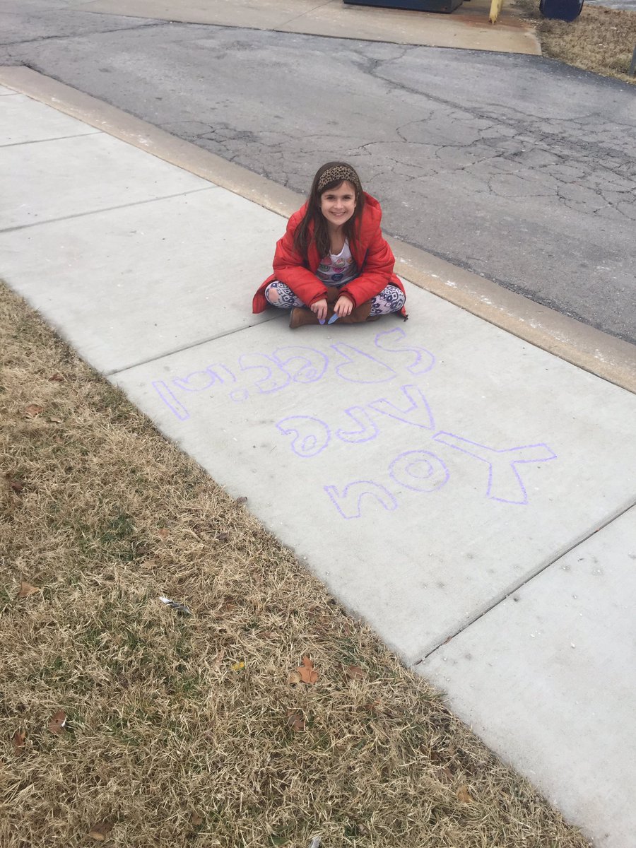 mariathomas1111's tweet photo. Paying it Forward by spreading JOY at Mann! @h_parsley #clubencore https://t.co/g9ouhciVIq