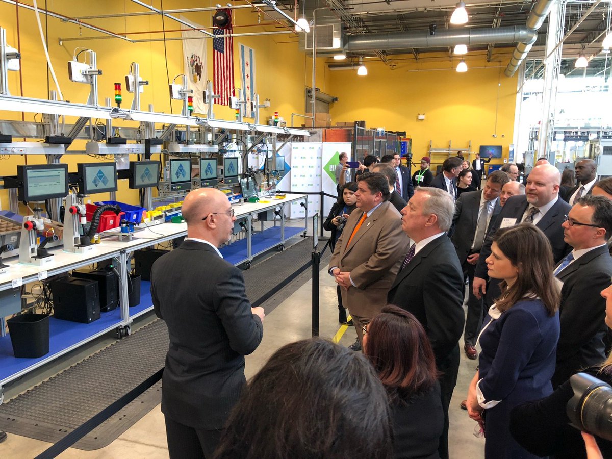 Tammy Duckworth tweet media