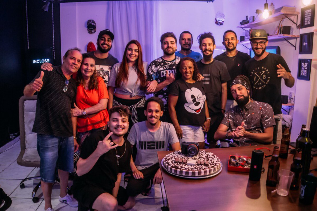 naaalauraaa's tweet photo. Os meninos que eu gosto #INCLOSE https://t.co/wqgQ211Dgi