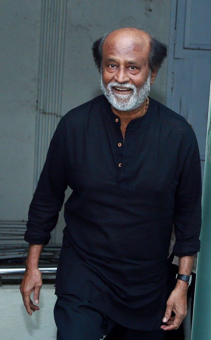Nagendram9999's tweet image. Smile  And   style   
@rajinikanth 
#Petta 
#PettaMegaBBWorldwide 
#PettaContest 
#PettaBGM 
#2point0epicblockbuster 
#Rajinikanth 
#superstar 
#2point0epicblockbuster 
#Kabali 
#kaala