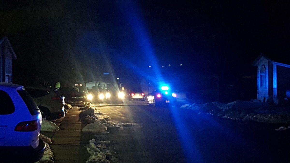 SLCScanner's tweet image. #BreakingNews 3300 W Chester Park Drive #WVCPD On scene of a #Homicide Officers are working on a search warrant after finding evidence of a crime.