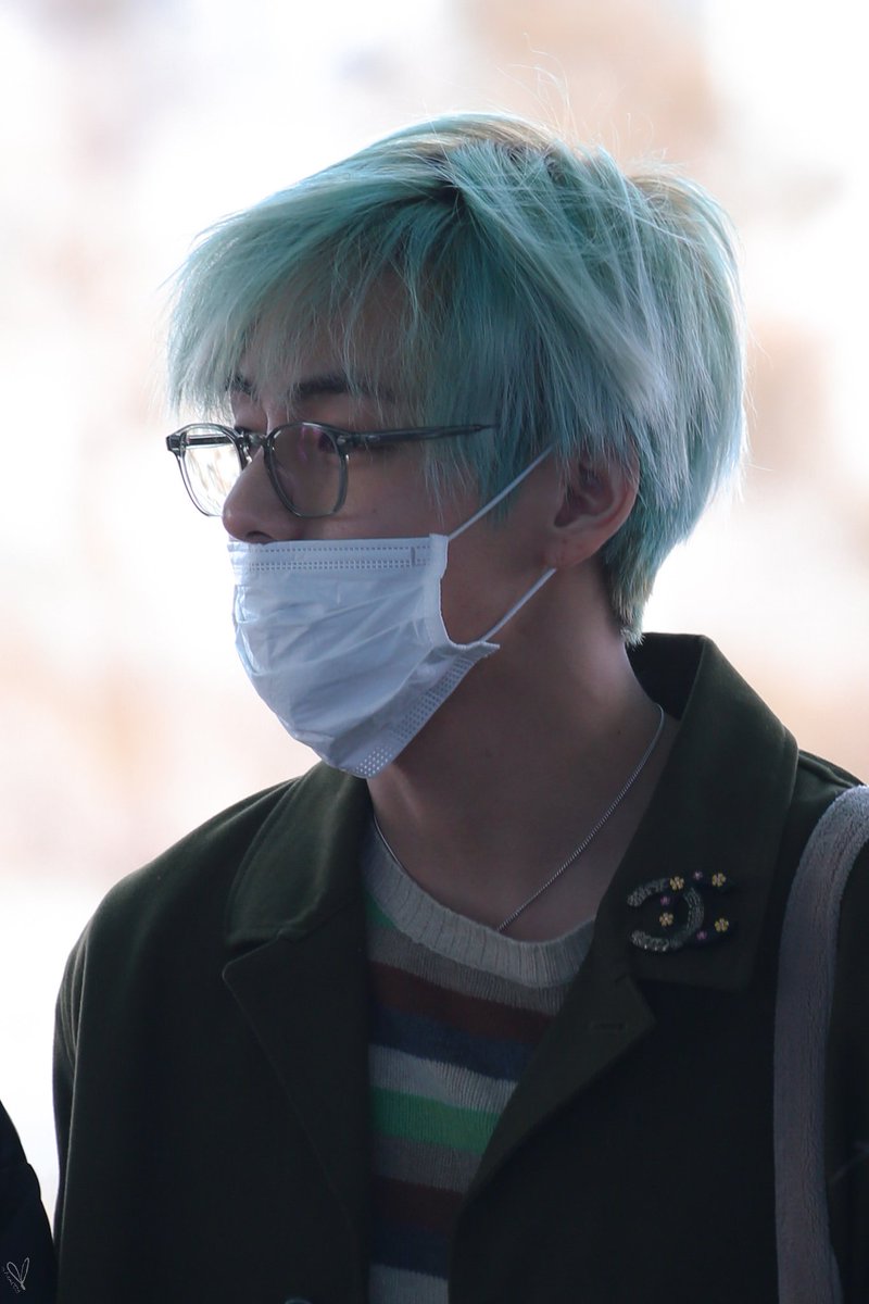 v_heart95's tweet photo. 190209 [HQ] 인천출국 

#Taehyung #태태 #태형 #뷔 
#방탄소년단 #BTS⁠ ⁠⁠ ⁠⁠@BTS_twt https://t.co/2y9AxRNkML