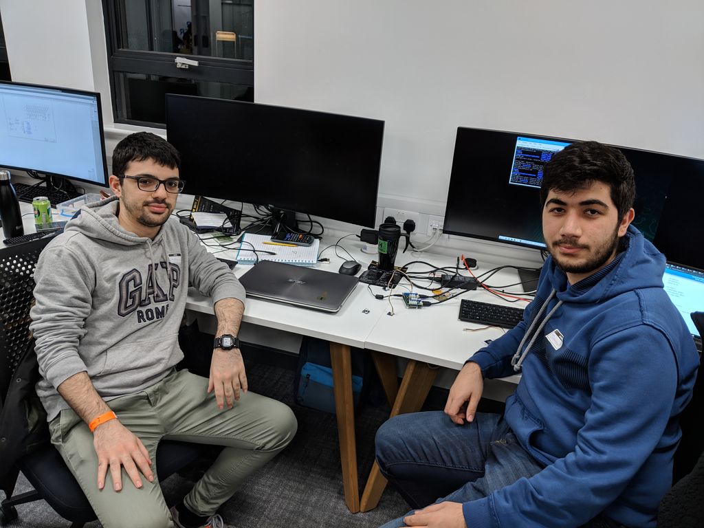 MLHacks's tweet photo. These #HackTheSouthUK hackers are leveraging the @Qualcomm DragonBoard410C for their first hardware hack! @hackasoton https://t.co/28EszNByzd