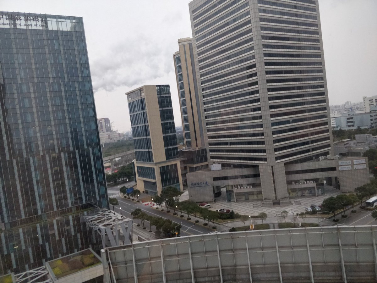 Nitzmatazz's tweet photo. #shanghai #myroomview #zerodegree https://t.co/CTiMMRADDX
