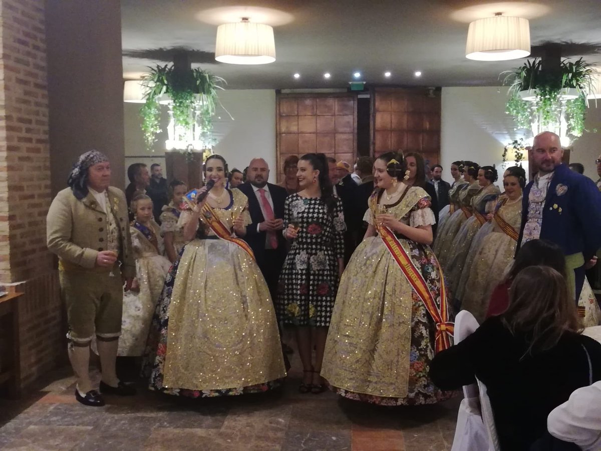AjGilet's tweet photo. Hui estem acompanyant a les falles de @FallesSagunt i a la nostra @FallaDeGilet al #SopardeGermanor

#Falles19, #fjfs, #fallessagunt https://t.co/2UDpOQ5ENy
