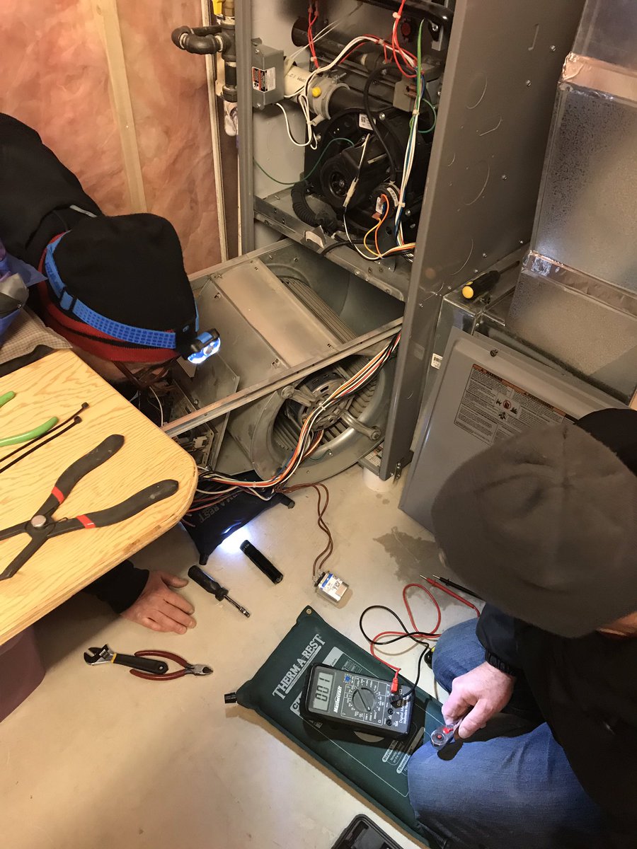 thisprairiegirl's tweet photo. Happy to have a Mr Fixit and a Mr Fixit-in-law. House got a touch chilly today! #takeitapart #getanewone #putitbacktogether https://t.co/iHcH7SVhaW