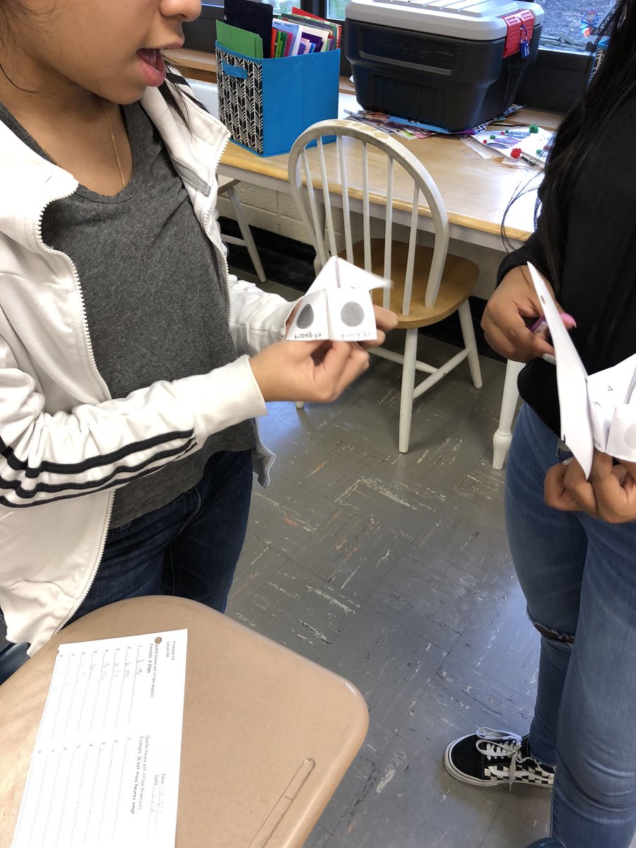 MadameGreer's tweet photo. Who thought telling time in French could be so much fun? #langchat #french @LivelyLangClass #livelylangclass #teachingfrench https://t.co/i4BquQjOID