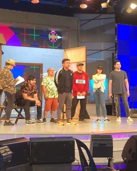 Puspusan na ang pagrerehearse para sa mga bagong segments na mamahalin ninyo.
<a href="/aldenrichards02/">Alden Richards</a> 😚💕
©️ gmasundaypinasaya IG Update 

#ADNPicnicFunDay