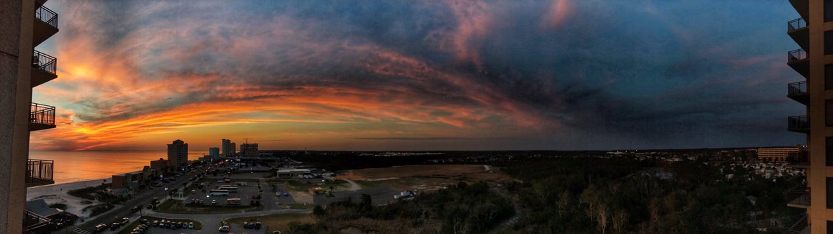 Jandritto's tweet image. Looking MIGHTY FINE on this Saturday evening, Bay County. #nwfl 
@Visit_PCB @baychamberfl @The_News_Herald
