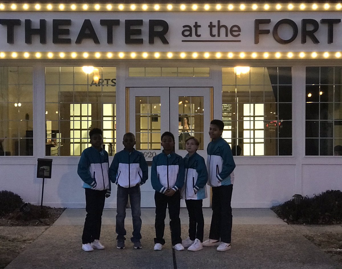 MzMRobin's tweet photo. @NewerEdition is READY! Meet us at the Theater at the Fort! https://t.co/KXxeCb8tV0