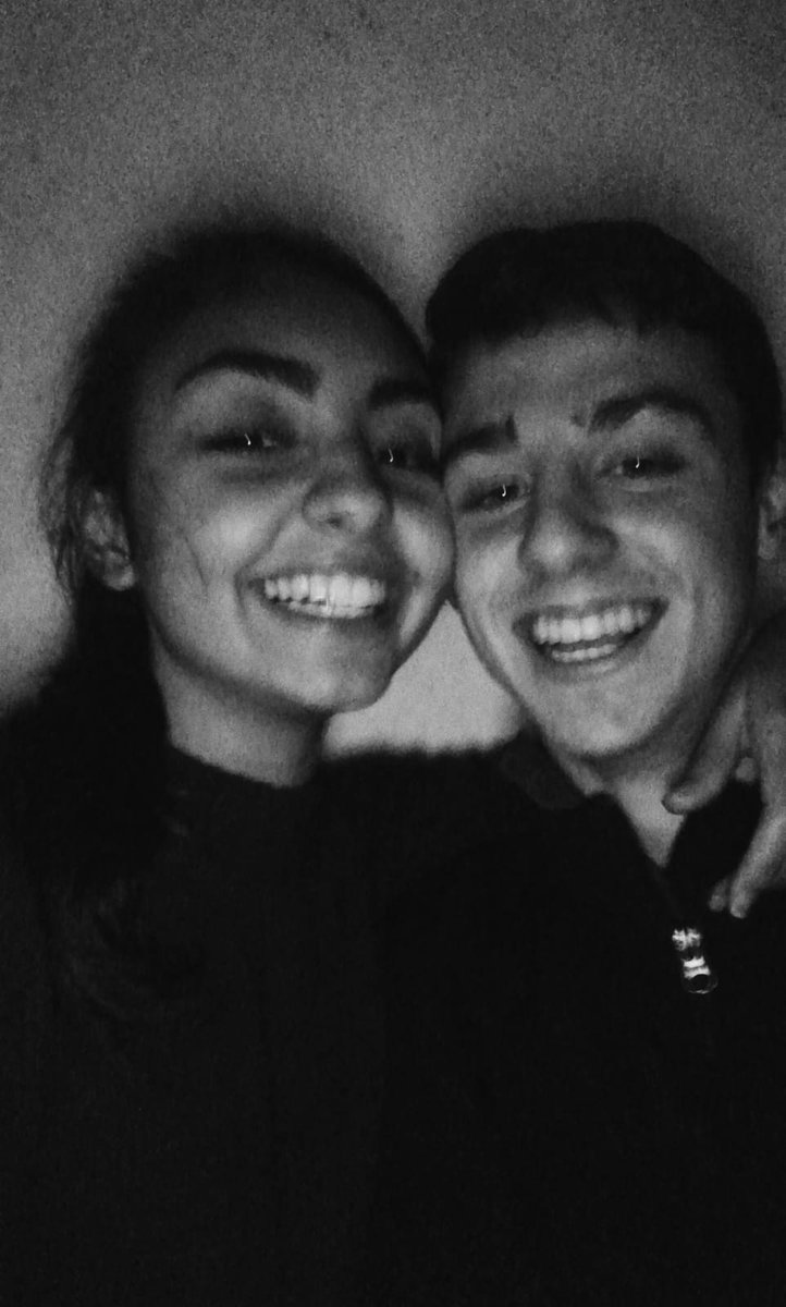 adriherrera_14's tweet photo. Te quiero más que a na' ❤️ https://t.co/QtRM6zaH44