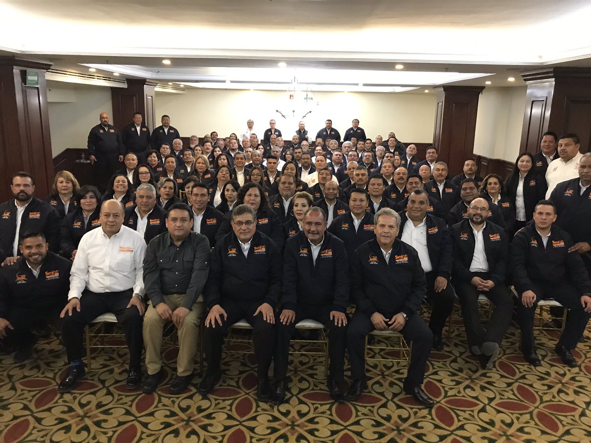 REUNIÓN DE TRABAJO DE LA SECCIÓN 35 CON EL MAESTRO ALFONSO CEPEDA SALAS, SECRETARIO GENERAL DEL SNTE. 
<a href="/JFernandoMora35/">Jorge F Mora G</a> <a href="/ManuelFort2/">@ManuelFort</a> <a href="/SnteNacional/">SNTE Nacional</a> 
#PalabraDeMaestro
#SNTEunoAuno #FelizSábado 

snte.org.mx/seccion35/vern…