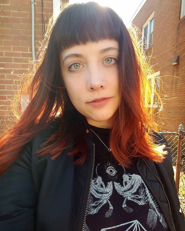 ectoplasmeg's tweet photo. 🍊🍊🍊
you probably can't tell, but @rachelturleybeauty cut my bangs differently for the first time in a million years.
💇🏻♀️
#pulpriot #pulpriothair #faction8 #babybangs #bluntbangs #orangehair #boybrow https://t.co/3RQpPau7Nw https://t.co/cCQH84rTRB