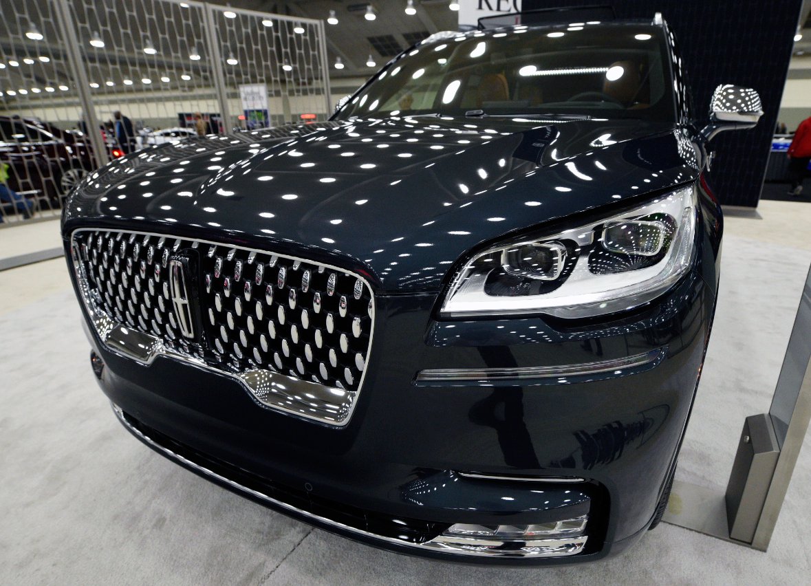 MDAutoShow's tweet photo. The brand new #Lincoln #Aviator is turning heads at the #BaltAutoShow! https://t.co/pektnTGWae