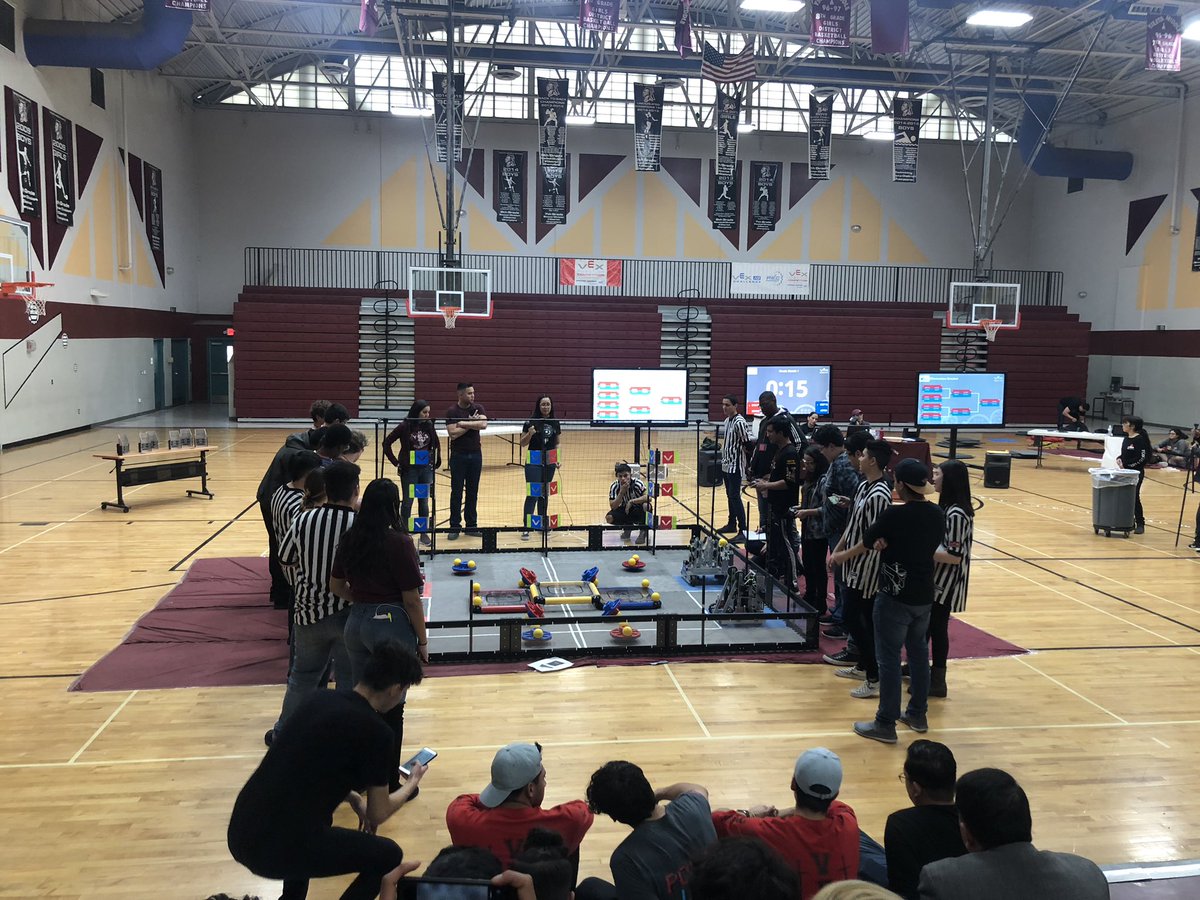 el_matador_jm's tweet photo. @Phs_VEX Matbotz in another VEX championship, we came up a little short...but still super proud of these guys! https://t.co/cwgEaLPhhE