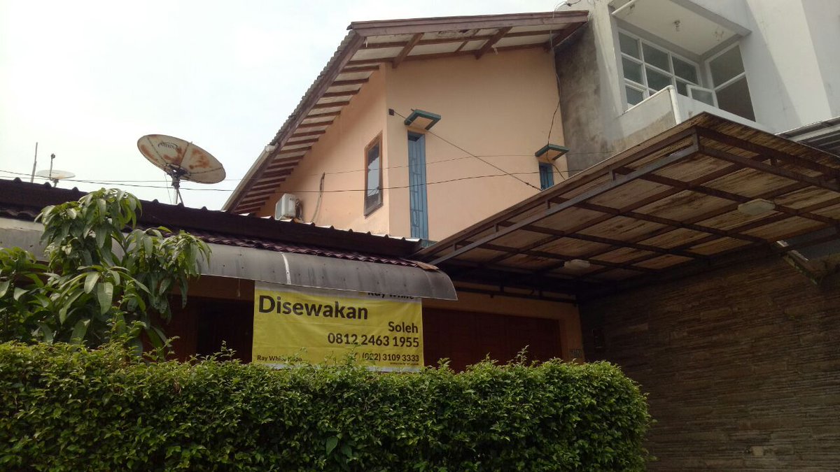 Di JUAL CEPAT... Rumah, Bonus AC
.
.
Lokasi. Jln.Sukaasih, Kota Bdg.
Luas tanah 145
Bangunan 230
KT 3 + 1 ( bs dibuat kamar / mushola / ruangan kerja )
Semi furnish atau full furnish
KM 3
Carport + garasi
Air jet pump.
SHM
bonus interior + AC 3

Minat Serius. Japri. 085222457087