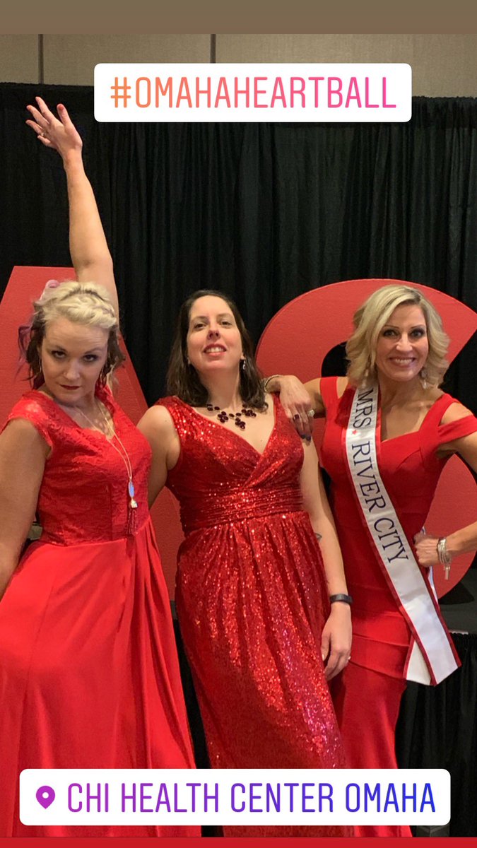 ThreeStromies's tweet photo. #omahagoesred https://t.co/Cmk2FjZVzn