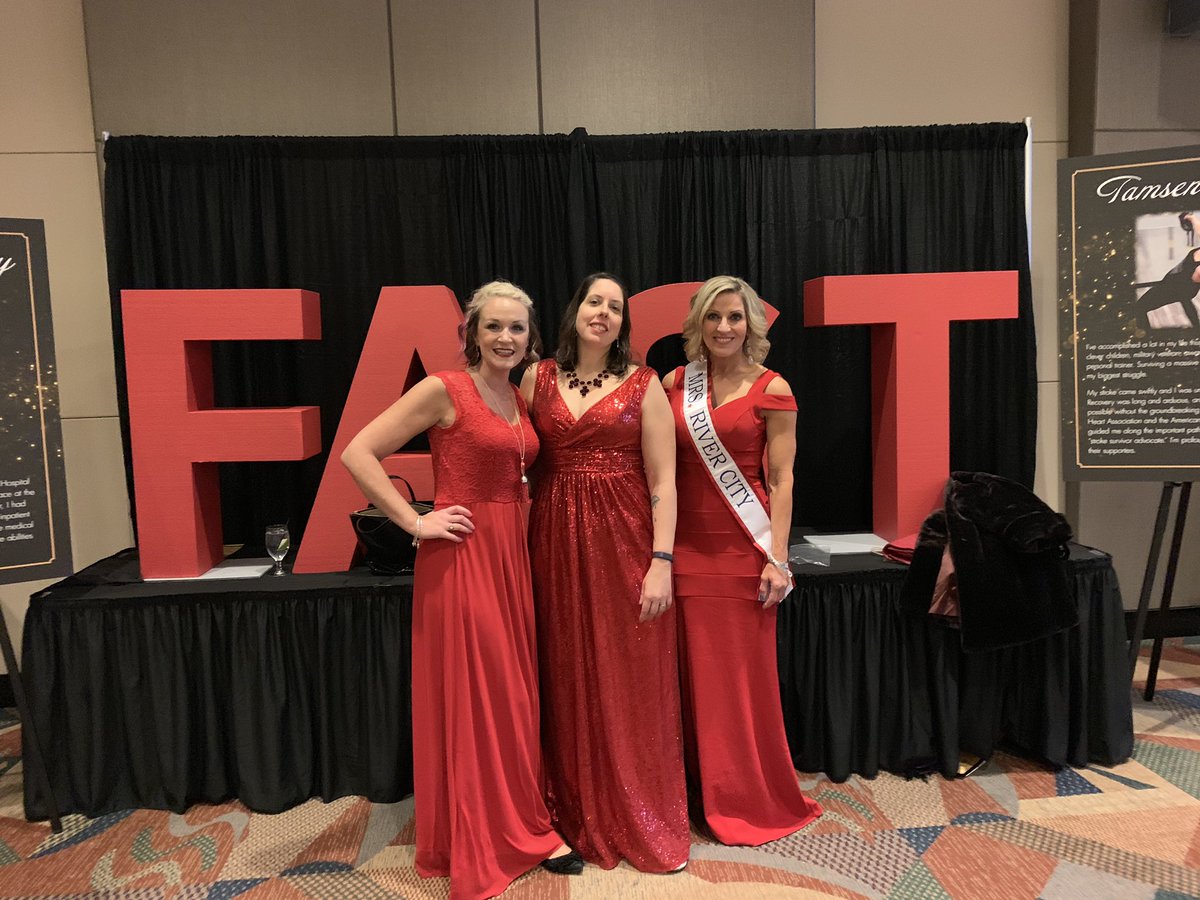 ThreeStromies's tweet photo. #omahagoesred https://t.co/uNd9AStqfG