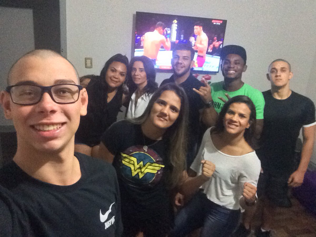 _MariaRibeiro's tweet photo. @canalCombate #SpiderNoCombate https://t.co/lI5Sqa9tpJ