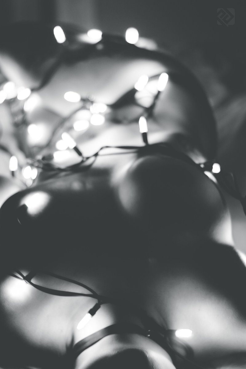 PaulDurdle's tweet image. Beauty by night. 💡

Fun little #boudoir shoot from last week.

Camera: #Canon EOS #RebelT3/#1100D
Lens: Canon EF 50mm f/1.8 II
Shutter Speed: 1/10sec
Focal Length: 50mm
Aperture: f/1.8
ISO: 100

#boudoirphotography #blackandwhitephotography #potd