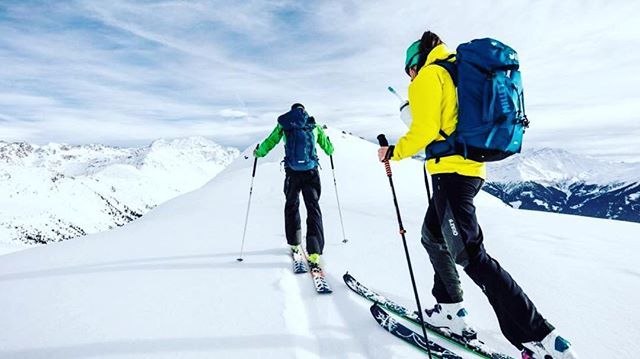 лыжный курорт.