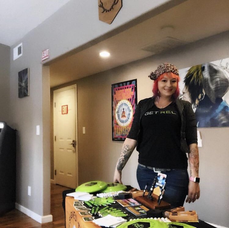 relcanna's tweet photo. We are at @pdxhicascade hanging out with great deals and awesome food & swag!! Get say hi to @stonergirldeluxe and #GETRĒL !!! #rēlcannabis #pdxnow #portlandpot #olcclicensed #cannabis #vape #pdxdispensary #weed #oil #cannabis #legal #weedlife #vapelife #thc https://t.co/VTHgRcjXtq