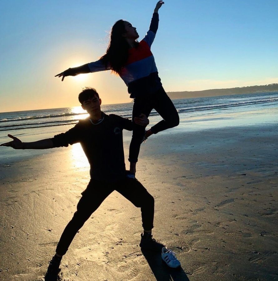 karen_archive's tweet image. 💖 #KarenChen IG Update 💖

"that golden state of mind. 🌅 #MissingCali
.
.
.
had to take off my shoe for this lift, but imo it was totally worth it. 💪"
#カレンチェン
instagram.com/p/BtrVxCOHkhX/…