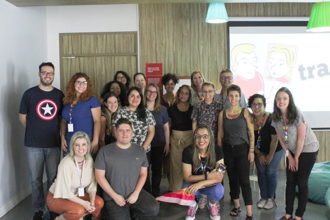 eduardomperes's tweet image. O que é ser Trans? Obrigado @evlymn por compartilhar tuas experiências para que possamos juntos construir na @DBServer_TI um ambiente de trabalho acolhedor e que motive o crescimento constante entre quem faz parte de nossa equipe! #DBServer #Diversidade