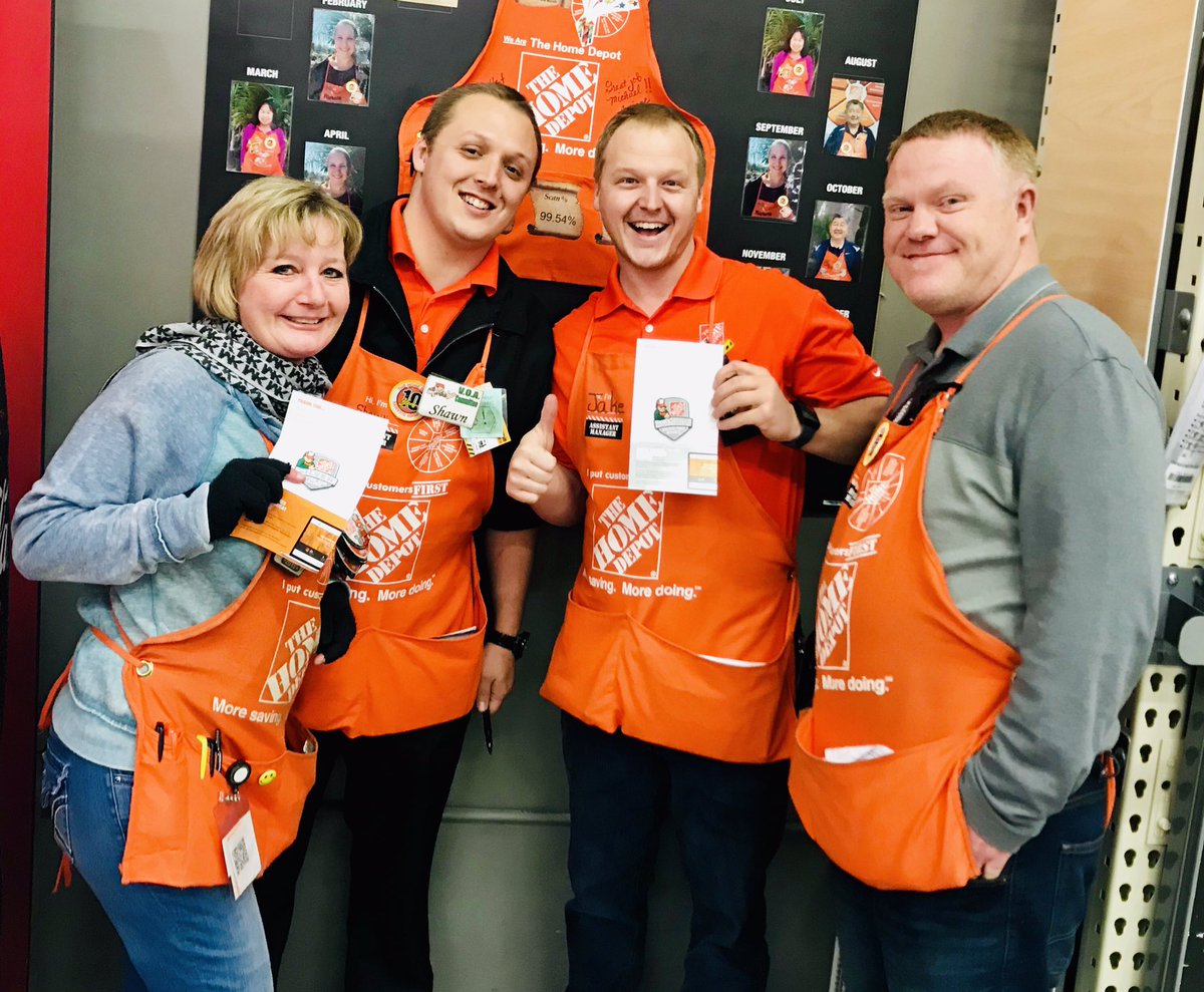 jptorresSM's tweet photo. Double trouble!! HC Leah is 4th silver and ASM Jake is Platinum. We’ve got diamonds for associates. Great job you two! @NotoKara @Laura_BMata @DepotJake @ShawnEvans8949 @Jeff__Page89 @AnthonyHajduk @Aaron_C_Gomez https://t.co/pX3ONhjMut