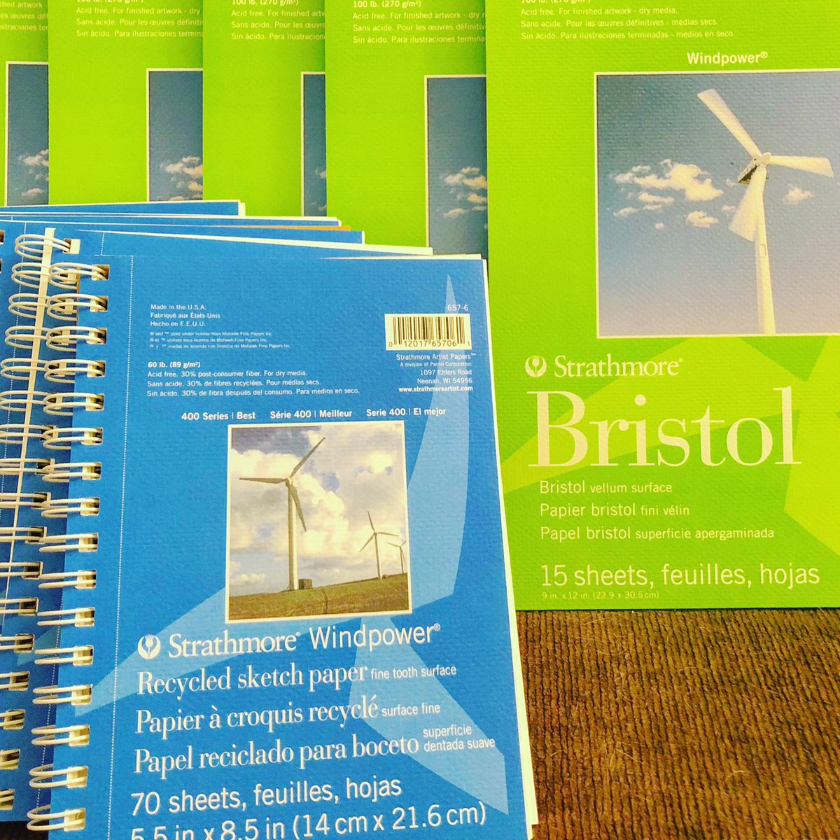 NAEAMiddleLevel's tweet image. #PreConComicCon giveaways are starting to arrive!!! Reserve your spot today! Bit.ly/PreConComicCon… @NAEASupers @NAEAPreservice @NAEA @MassArtEd