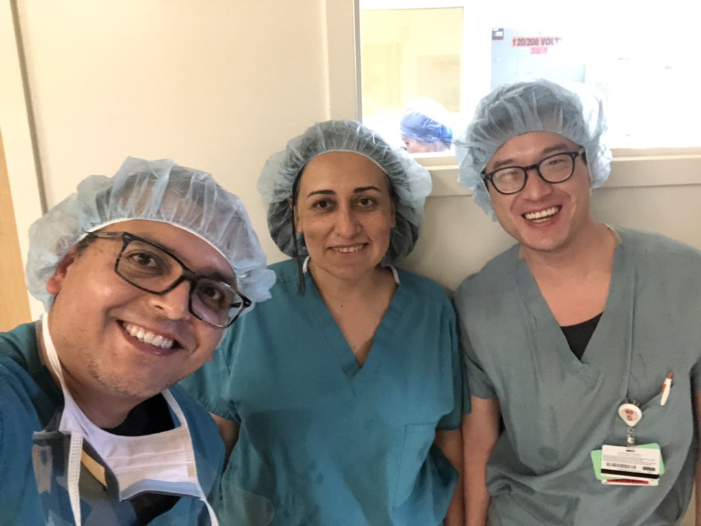 alban_rf's tweet image. Program directors and fellow covering for trauma @CedarsSinai without residents so they can enjoy their well deserved retreat! #youguysjustmissedanEDthoracotomy #traumacall #EDthoracotomy @FarinAmersi is a #blackcloud #andrewwang