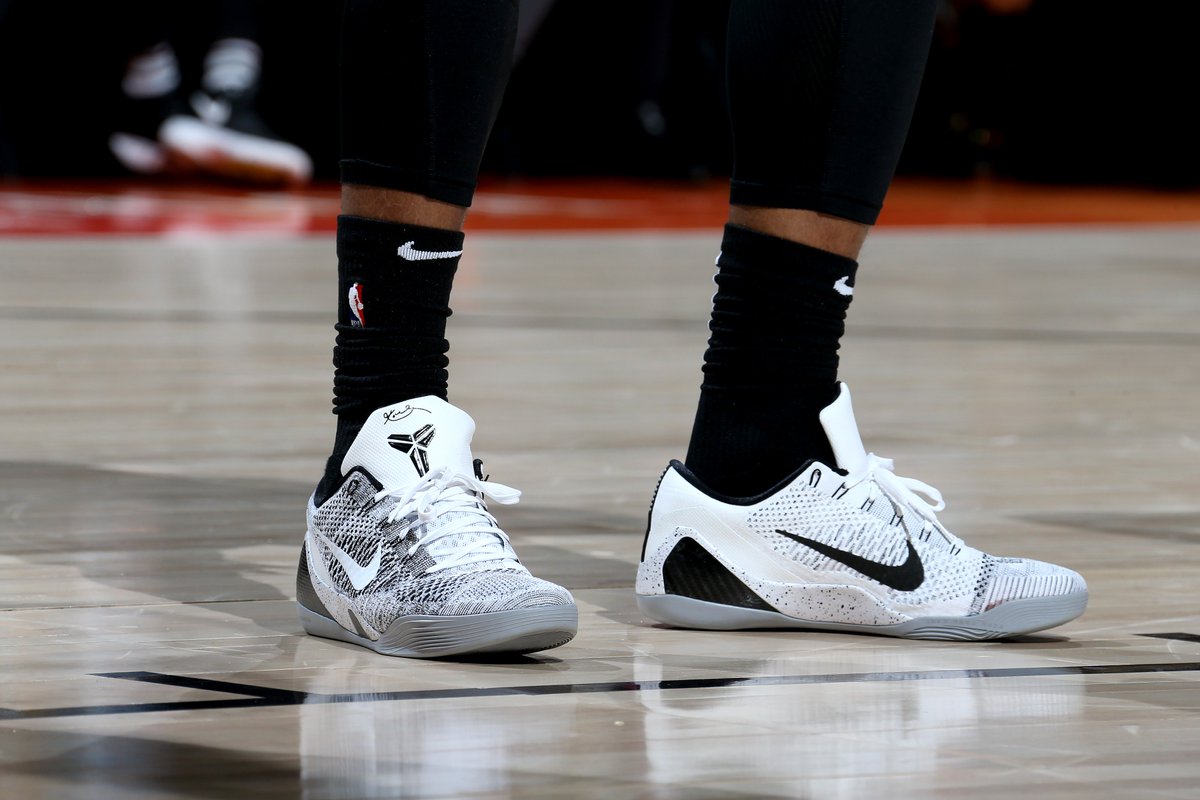 DeMar_DeRozan in the Kobe 9 Elite Low 