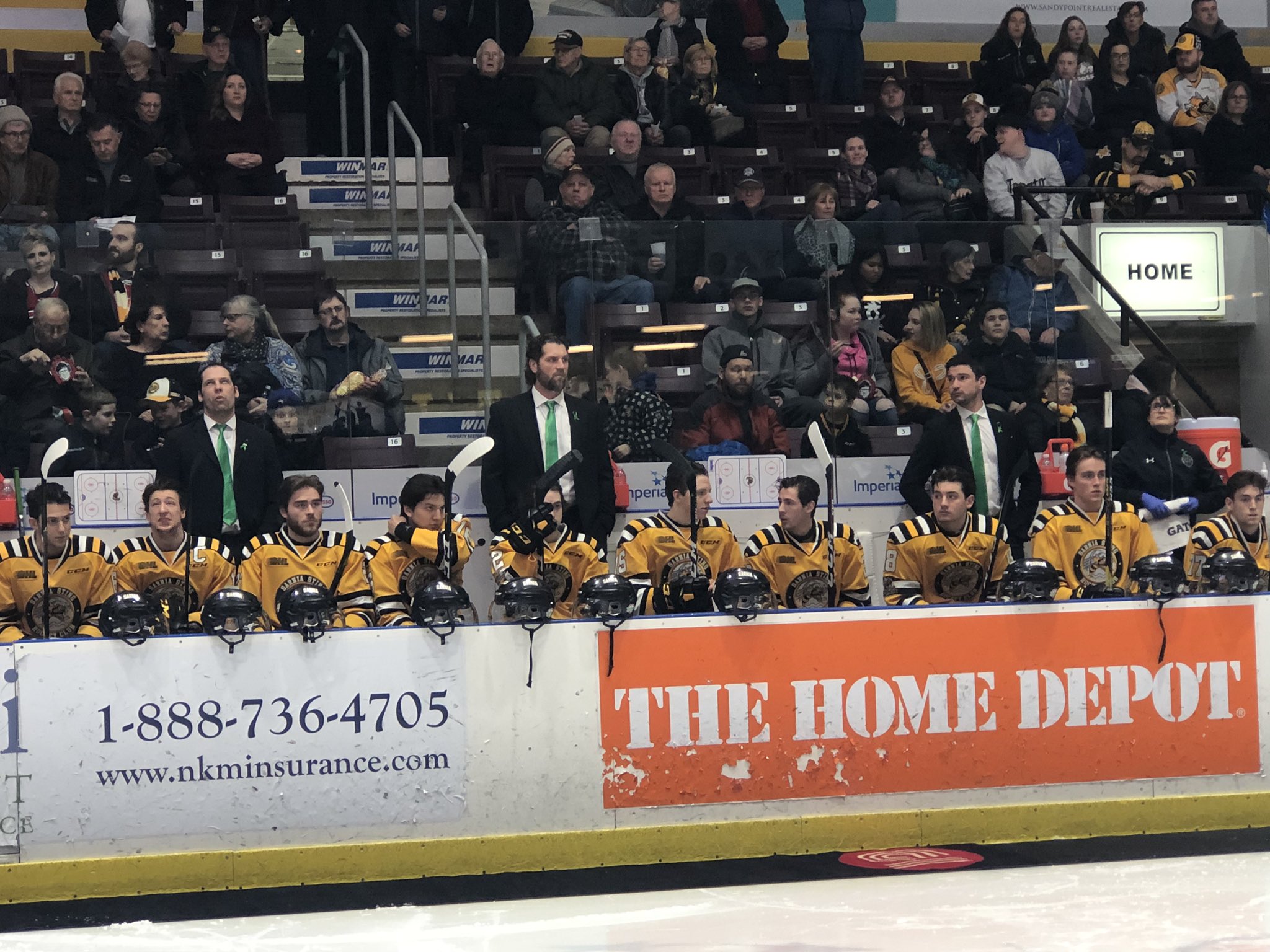 Sarnia Sting on X: The game of hockey has shown its ability to bring  people together to support one another and their communities.Tonight we  presented St.Clair Child and Youth service with a