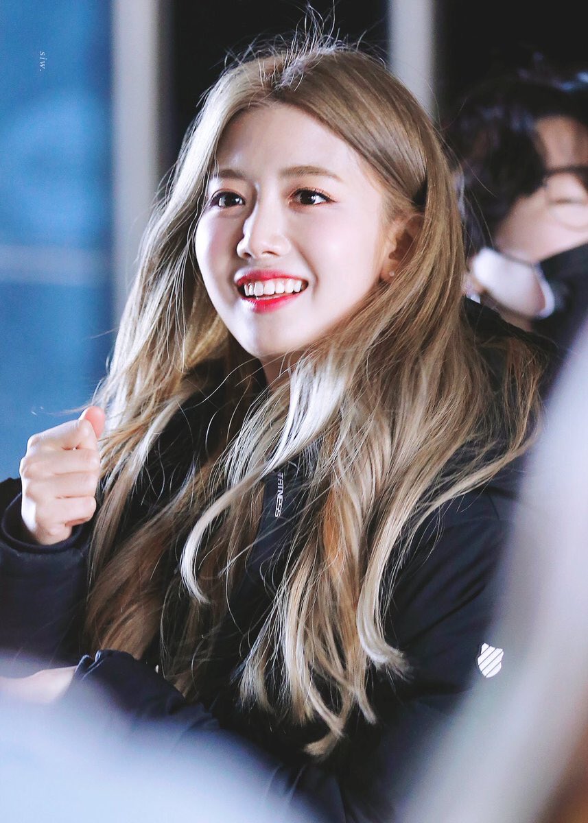 cherry__arr's tweet photo. このたれめが好きすぎるんだよね。

#CherryBullet https://t.co/ZbadwQwNJ9