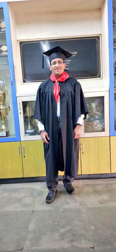 Siddhesh007's tweet photo. Graduation may mark the completion of my schooling, but my pursuit for knowledge still continues. #graduations #Friends https://t.co/OxckxoxGTN