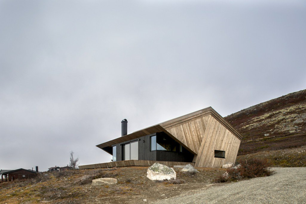 The Hooded Cabin / Arkitektærelset As bit.ly/2DrgIlv https://t.co/NTtMdl2pic