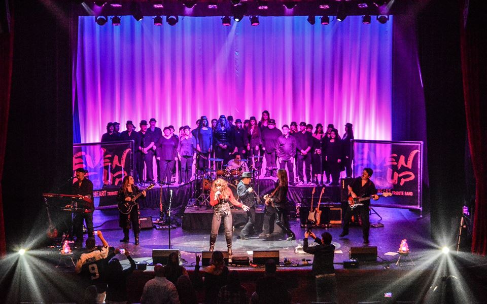 caseynicole0203's tweet photo. #EvenItUp #Heart #tribute #ArlingtonMusicHall 💗 https://t.co/n10Jxysvcv