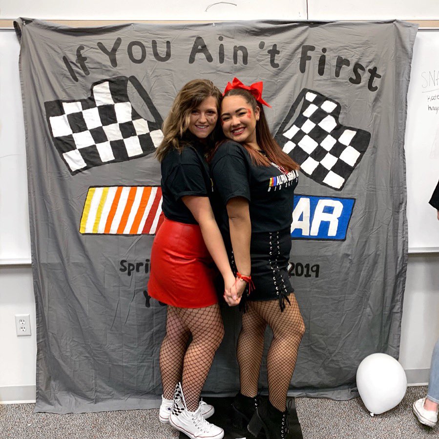 delsullivan_'s tweet photo. I love my sistersssss #drivefast #skrt #shakenbake #ifyouaintfirst #YOULAST #vroom #startyourengines #biddaybestday #asa https://t.co/15e27udP6T