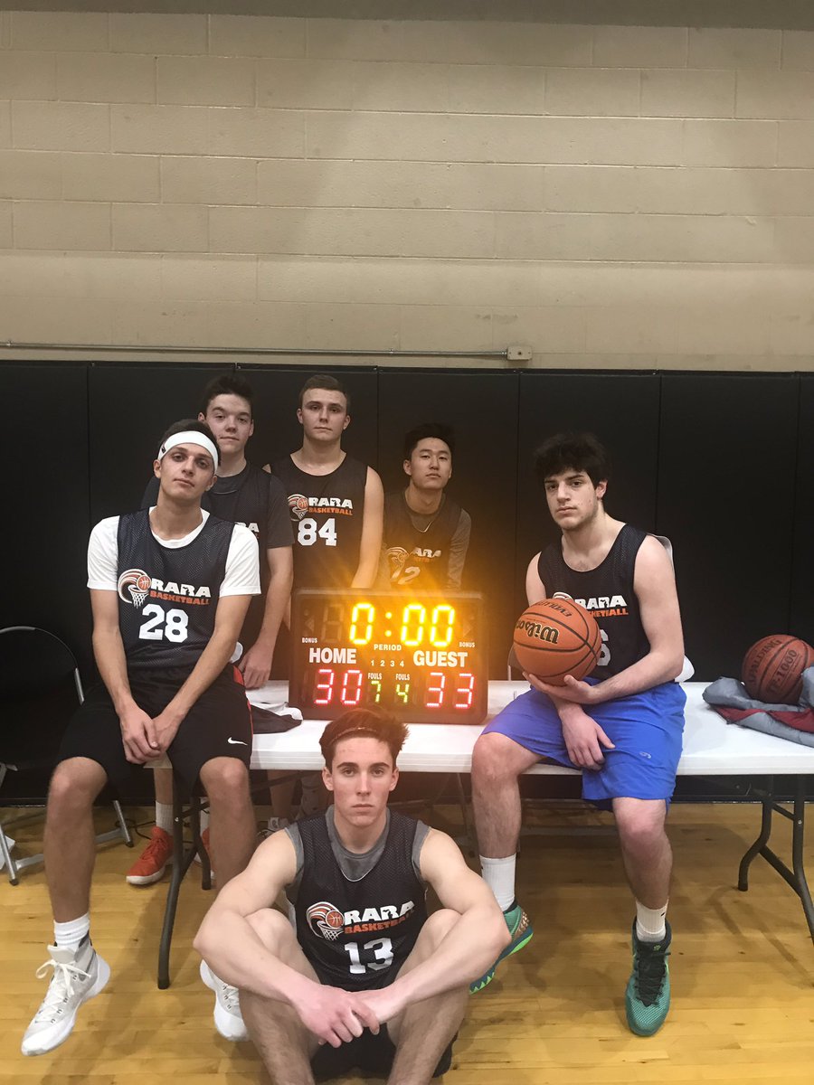 <a href="/SackAquired/">LET’S GET THESE BALLS™️</a> wins the final game of the night 33-30 @NickZiniti carries with 4 pts