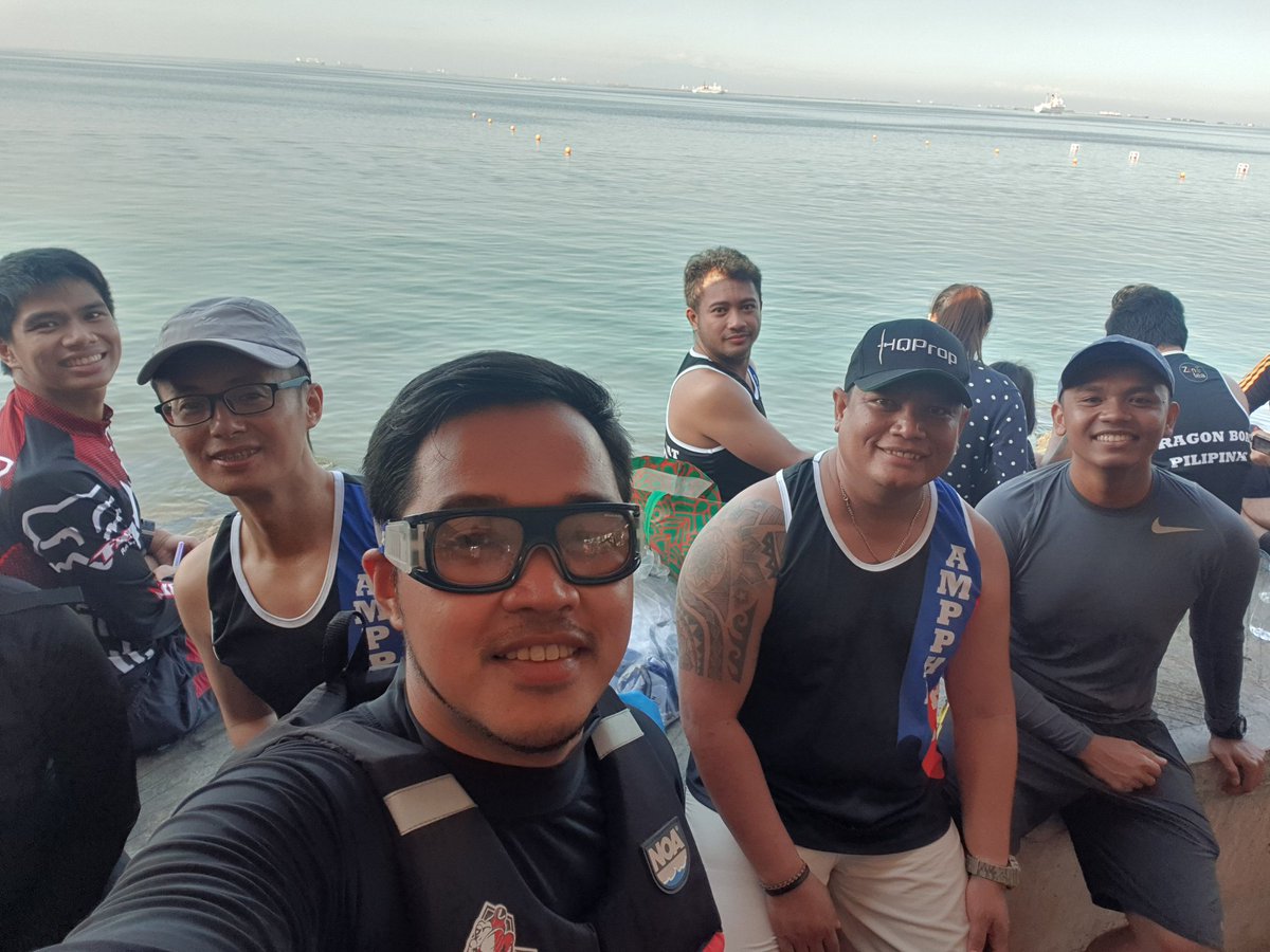 Wiven_M's tweet photo. CNY Race!!
#AmPPhi #Dragonboat #Paddler #Bowside #PDBF #RoadToFitness #Sports #Team #AmPPhiNakaMasayangGroup #Palaka
Ask me how!!! Now na!! https://t.co/7Ypp7rjX3a