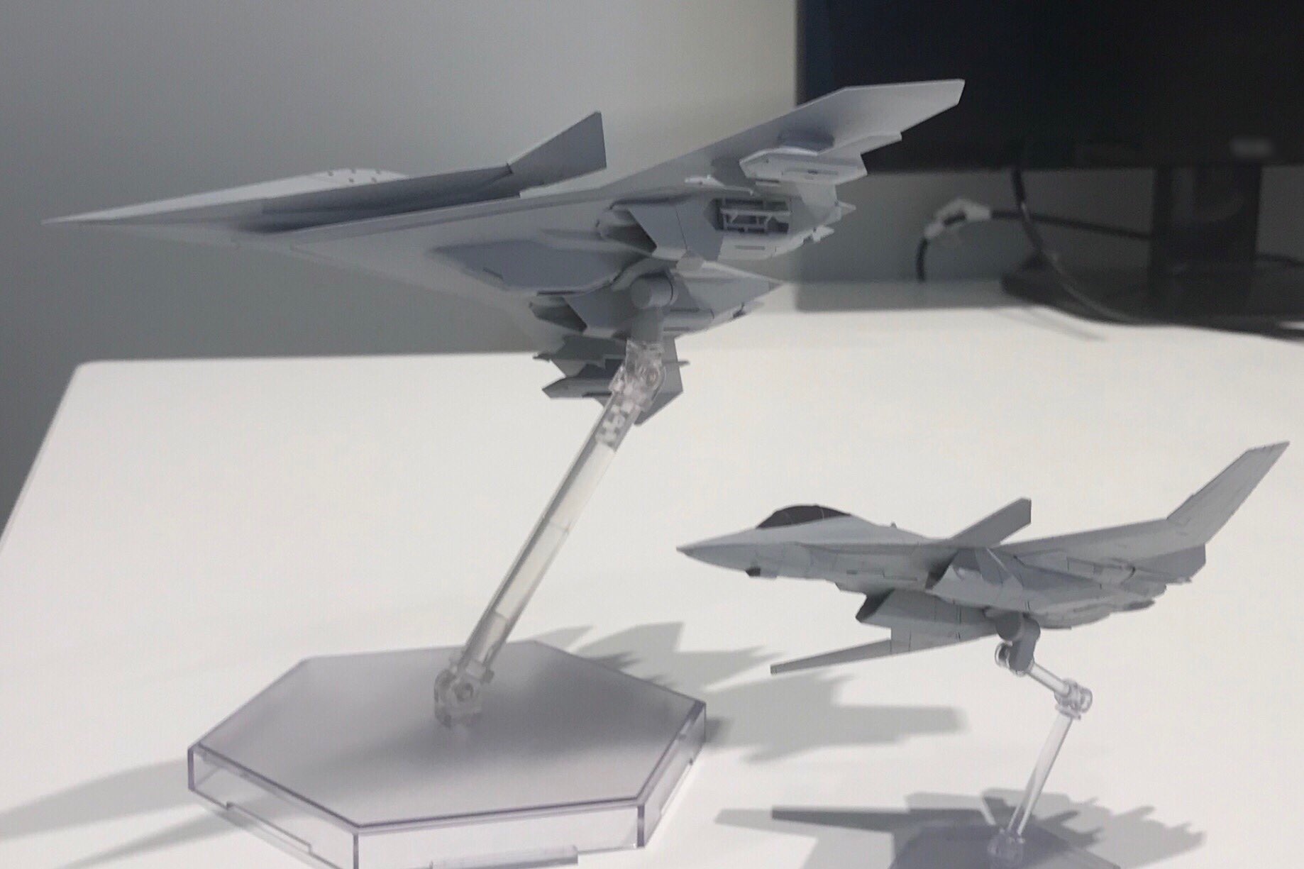 エースコンバット公式 コトブキヤさんのx 02sストライクワイバーンは大型レールガンユニットの他 コクピットはミハイとコプロのフィギュア付属も検討中です Adf 11fレーベンはノーズ部とウィング部が分離し 兵装uavも付属 ベースの エースコンバット公式 コトブキヤさんのx 02sストライクワイバーンは大型レールガンユニットの他 コクピットはミハイとコプロのフィギュア付属も検討中です Adf 11fレーベンはノーズ部とウィング部が分離し 兵装uavも付属 ベースの