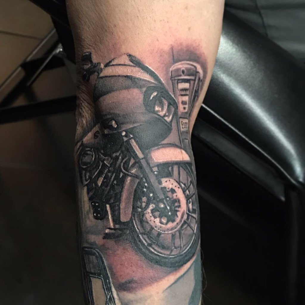 Saint_357's tweet photo. #rookxraven #memphis #tattoos #cheyennetattooequipment #saniderm #electrumstencilprimer #silverbackink #tattoooftheday #tattoo #tattooing #solnova #tattooartist #realistictattoo #bodyart https://t.co/kjllaie1yv