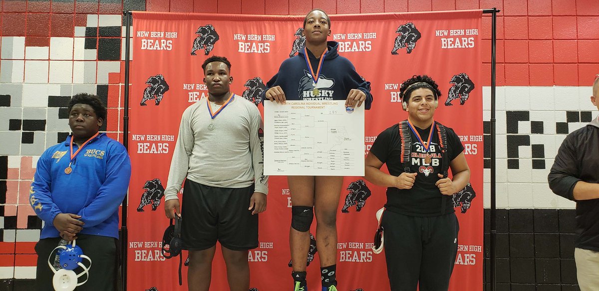 Congratulations to Joseph Vickers for being HHS Wrestling's 2nd ever Regional Champion!